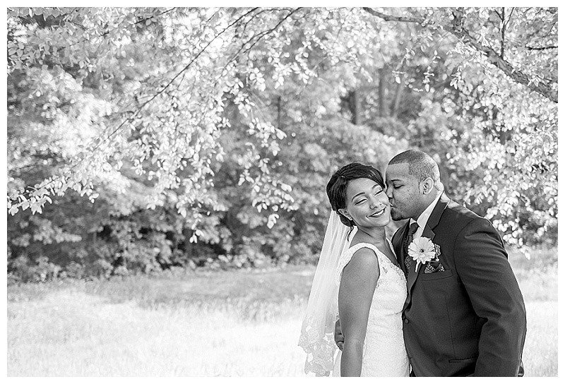 Hampton-Yellow-Outdoor-Sunflower-Wedding (23)