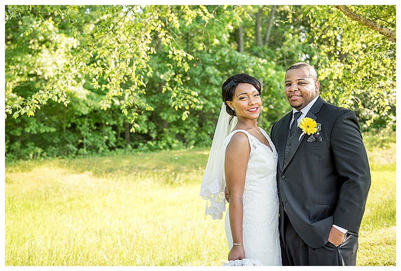 Hampton-Yellow-Outdoor-Sunflower-Wedding (24)