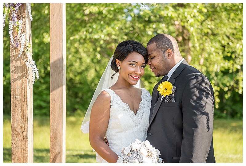 Hampton-Yellow-Outdoor-Sunflower-Wedding (25)