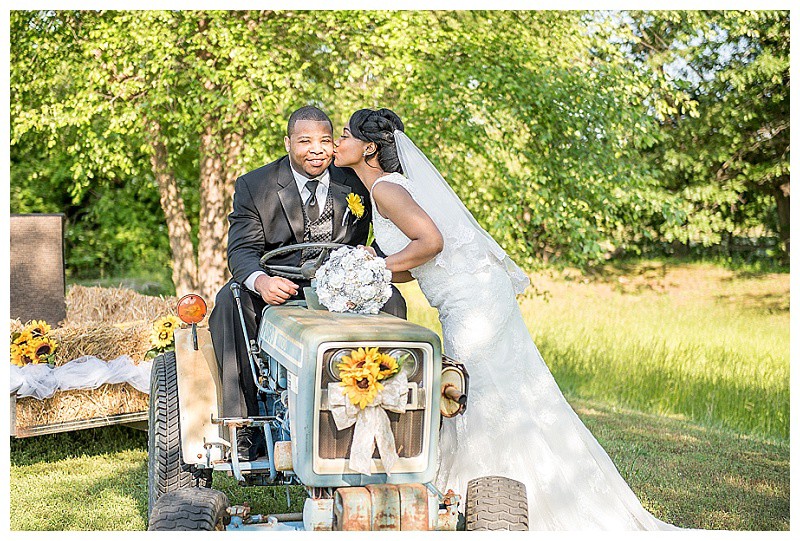 Hampton-Yellow-Outdoor-Sunflower-Wedding (26)