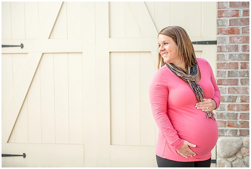 Historic-Yorktown-Maternity-Session (1)