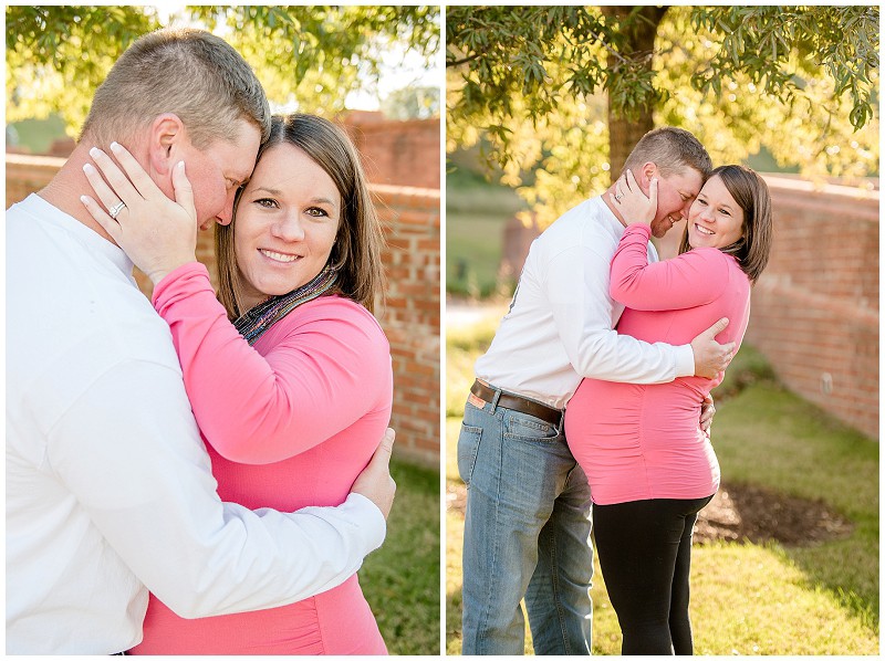 Historic-Yorktown-Maternity-Session (9)