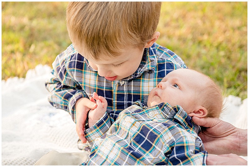 Newport-News-Park-Family-of-Four-Fall-Session (16)