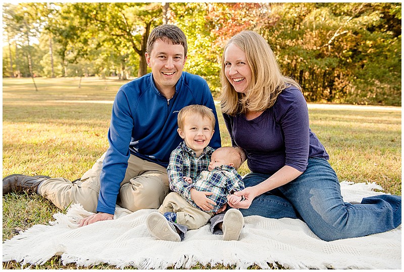 Newport-News-Park-Family-of-Four-Fall-Session (18)