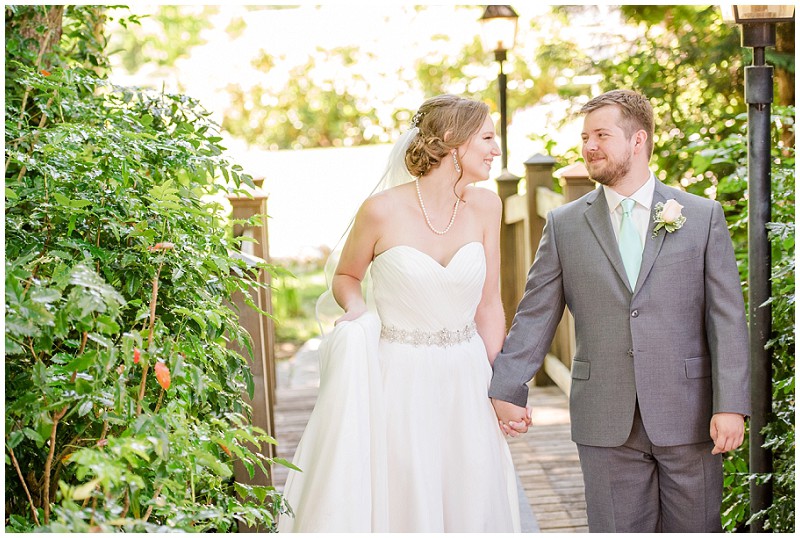 Sunny-Seattle-Mint-and-Blush-Wedding (15)