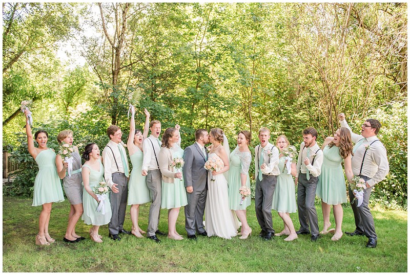 Sunny-Seattle-Mint-and-Blush-Wedding (27)