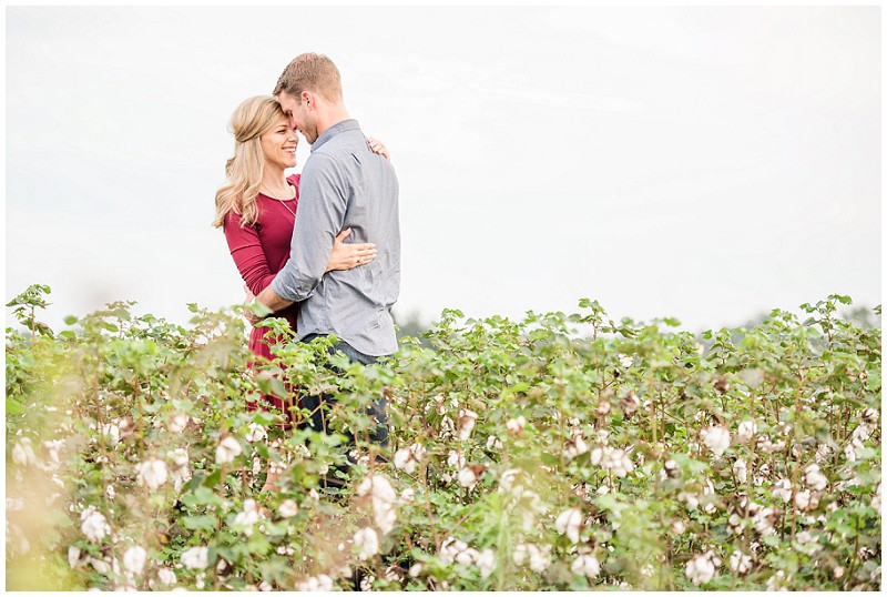 fall-cotton-farm-sunset-engagement_0014