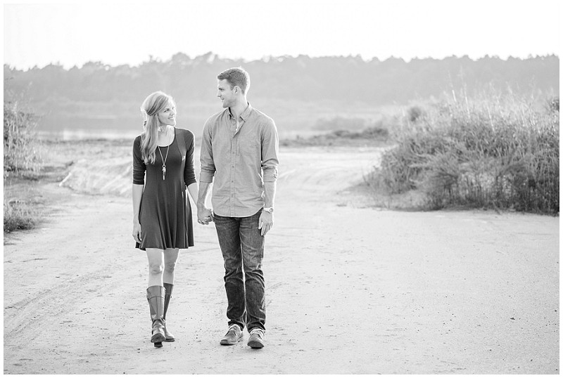 fall-cotton-farm-sunset-engagement_0047