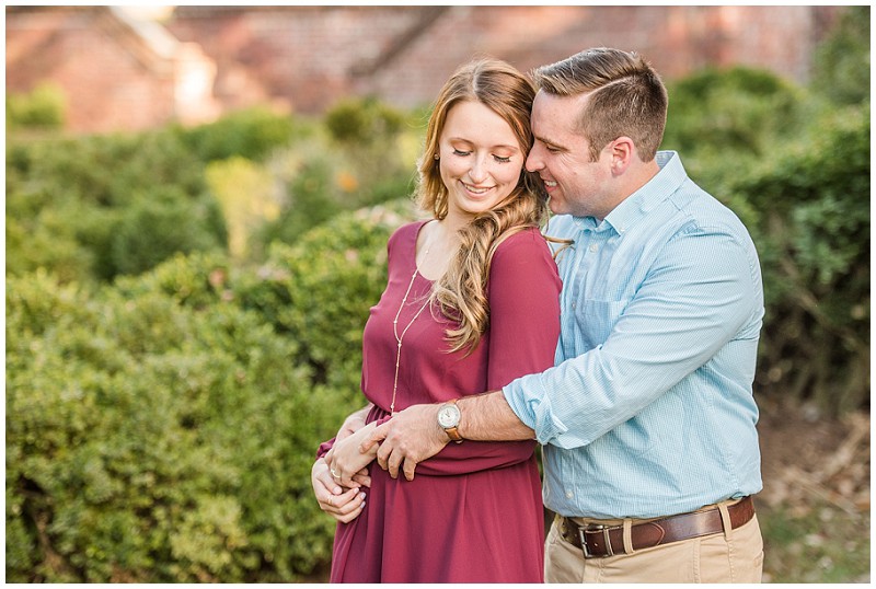 historic-yorktown-beach-fall-sunset-engagement-4