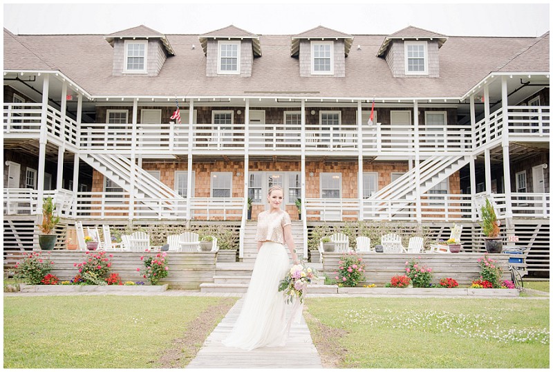 Glamorous_Rustic_Outer_Banks_Bridal_Styled_Shoot (22)