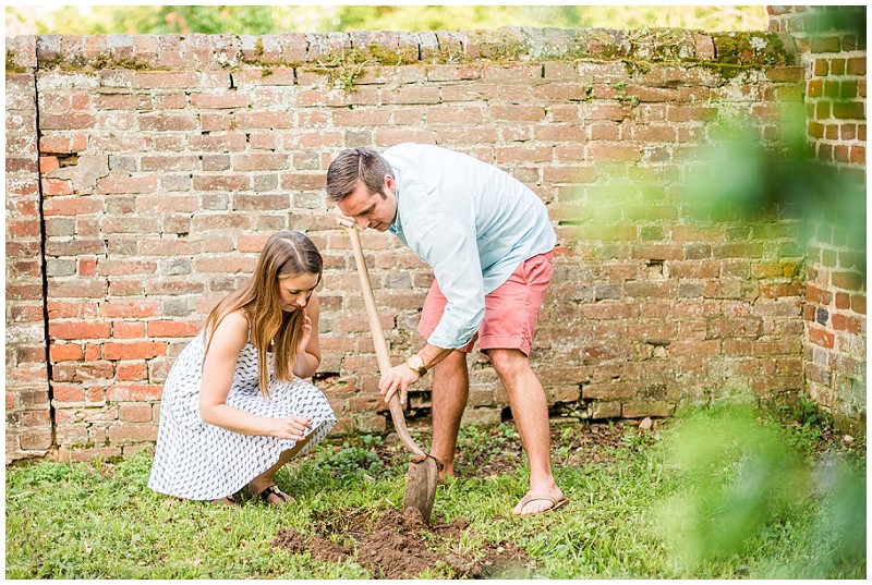 Burying-the-bourbon-southern-wedding-tradition (14)