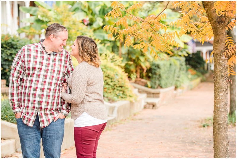 Libby-Hill-Richmond-Skyline-Engagement11