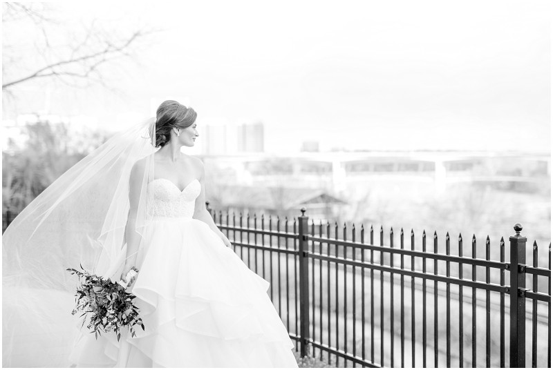 downtown-richmond-hollywood-cemetery-bridal1