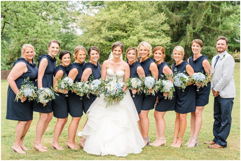 bridesmaids-and-bridesman-portraits