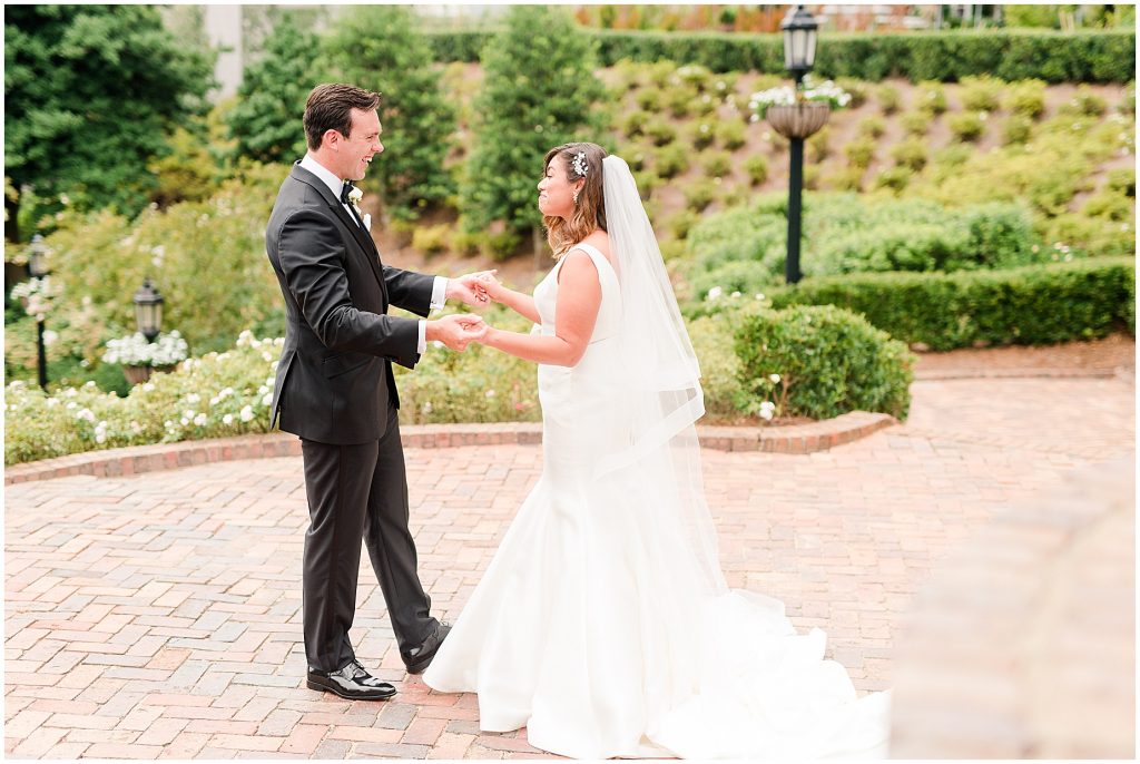 richmond wedding photographers michael and laura at the cavailer in virginia beach
