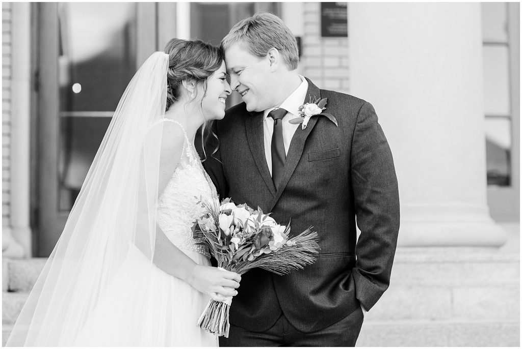 richmond wedding photographers Hampton bride and groom at the Historic Post Office black and white