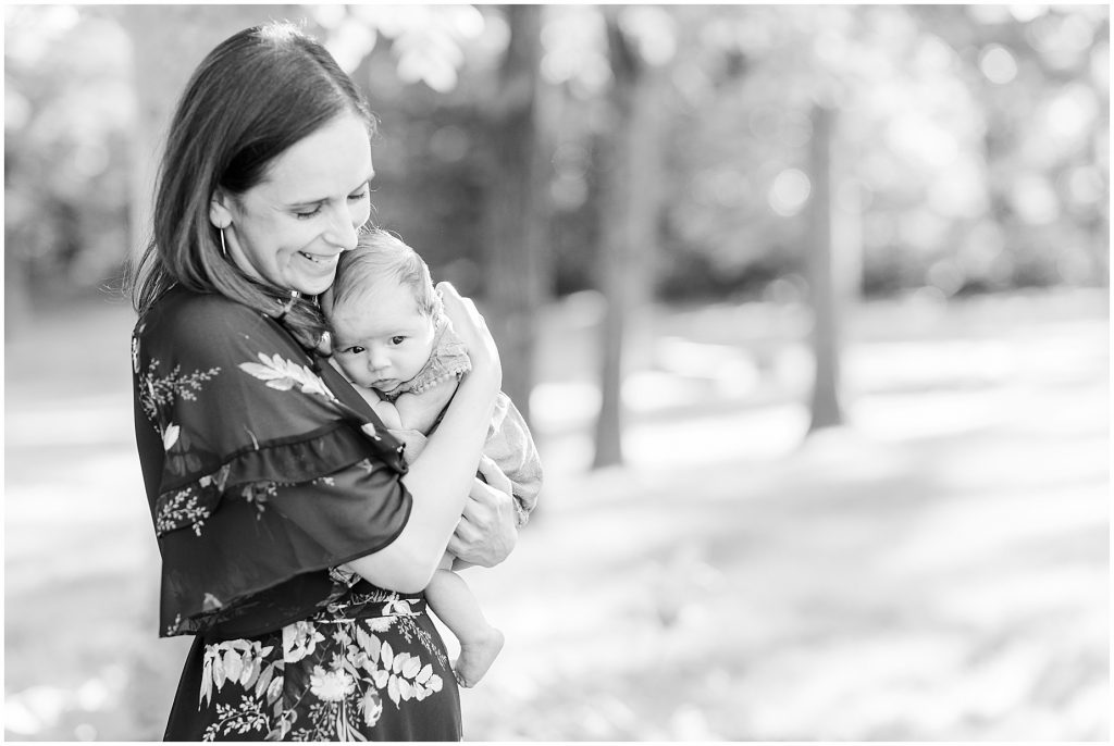 richmond photographers newborn mini-session back yard mommy and baby