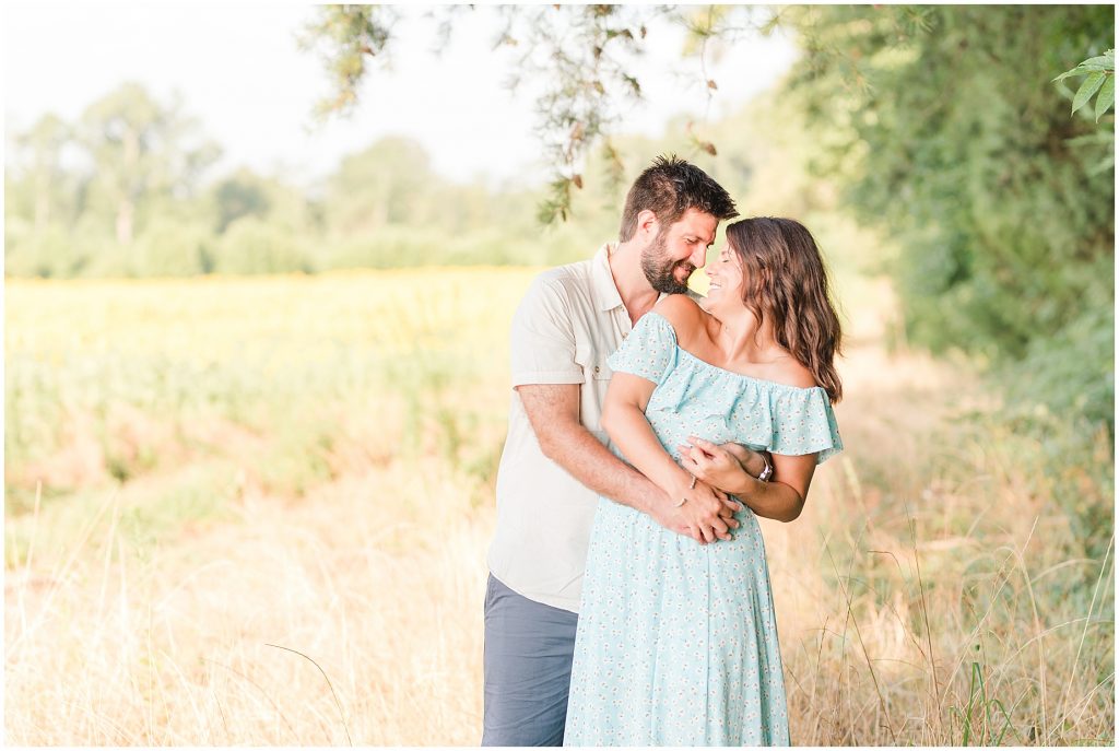 glowy richmond virginia engagement session in open field