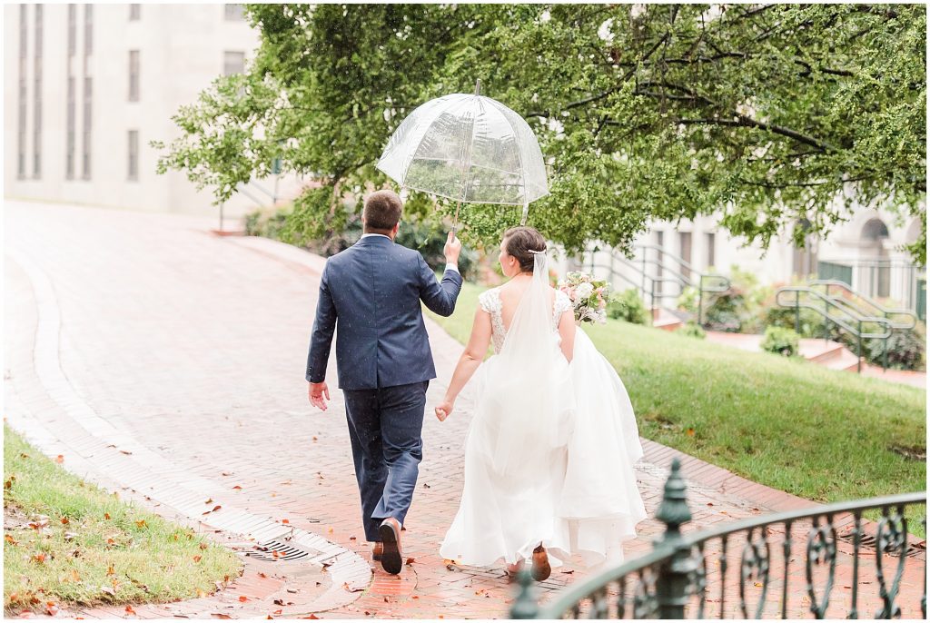 rainy day bride and groom portraits richmond virginia