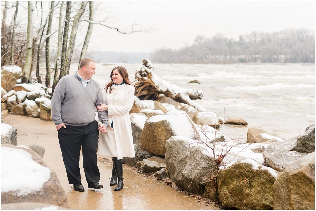 snowy riverfront engagement session on belle isle in downtown richmond