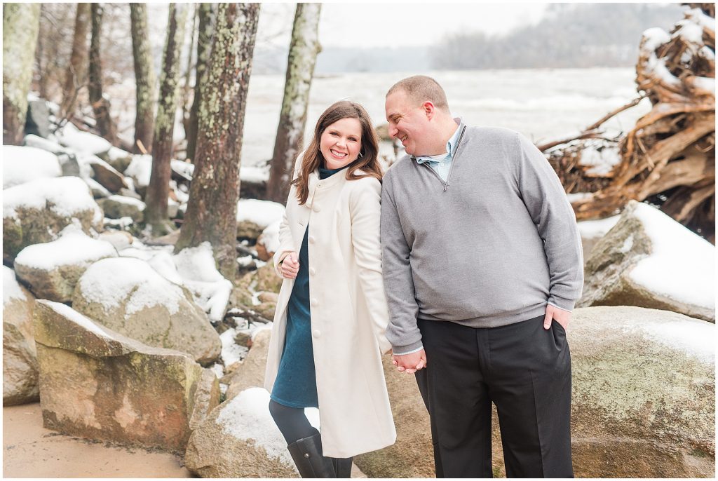 snowy riverfront engagement session on belle isle in downtown richmond