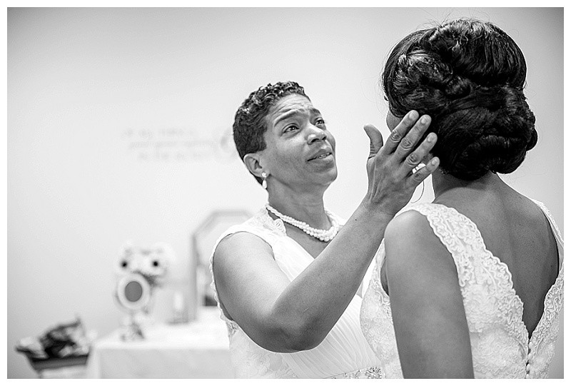 Hampton-Yellow-Outdoor-Sunflower-Wedding (12)