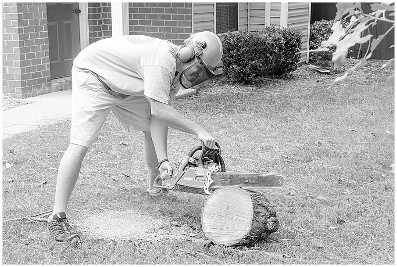 Chainsaw-Wood-Cutting-Centerpiece-2