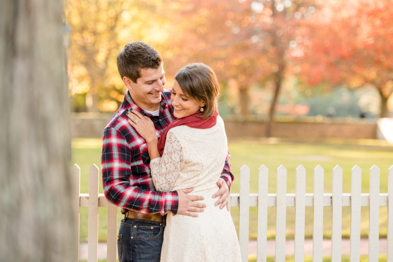 fall-williamsburg-engagement-session