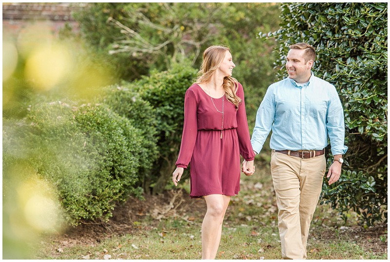 historic-yorktown-beach-fall-sunset-engagement-2