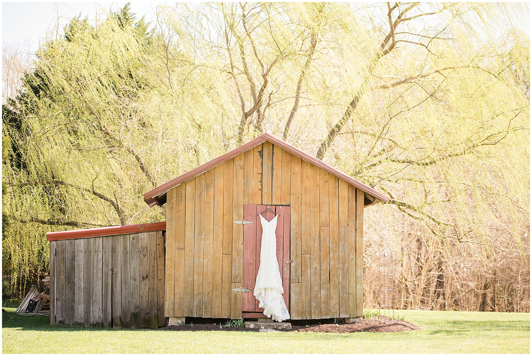 amber-grove-barn-dress