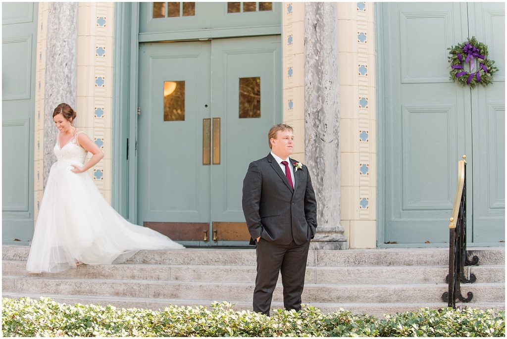 richmond wedding photographers michael and laura take first look in virginia beach
