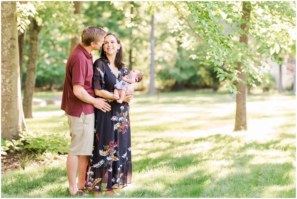 richmond photographers newborn mini-session back yard couple 