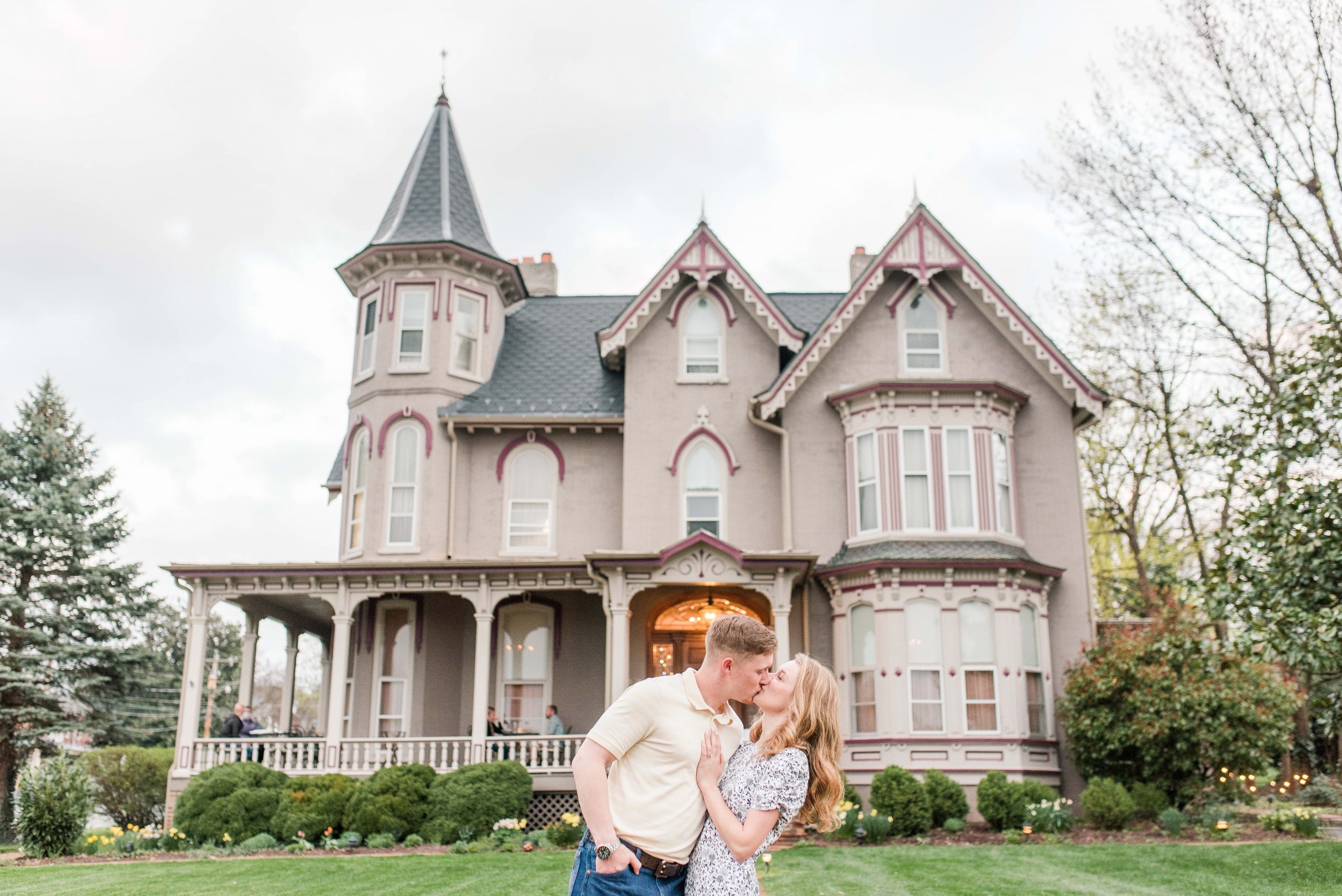 JMU campus spring engagement session