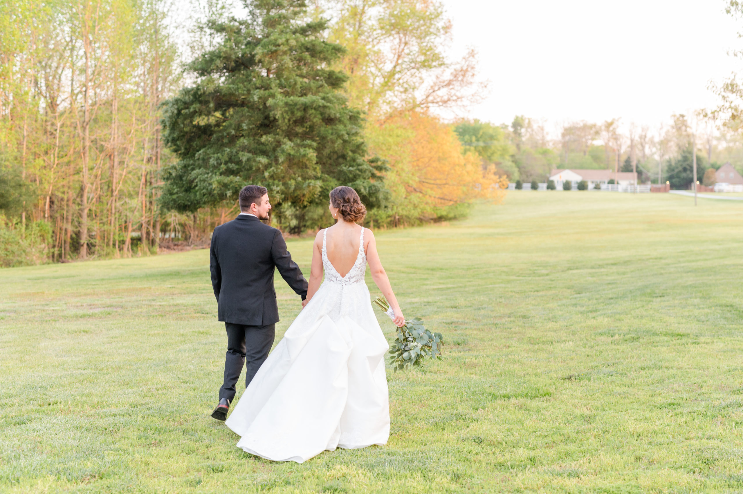 spring virginia barn wedding Natalie & David