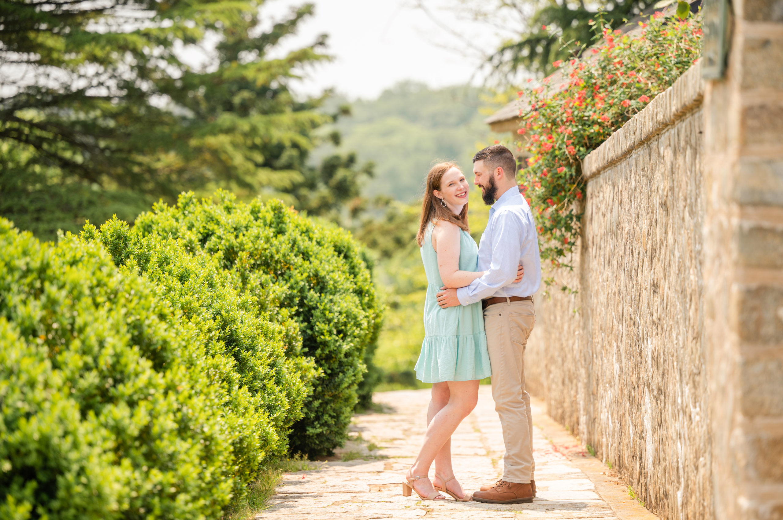 Spring Maymont Sunny Engagement Session