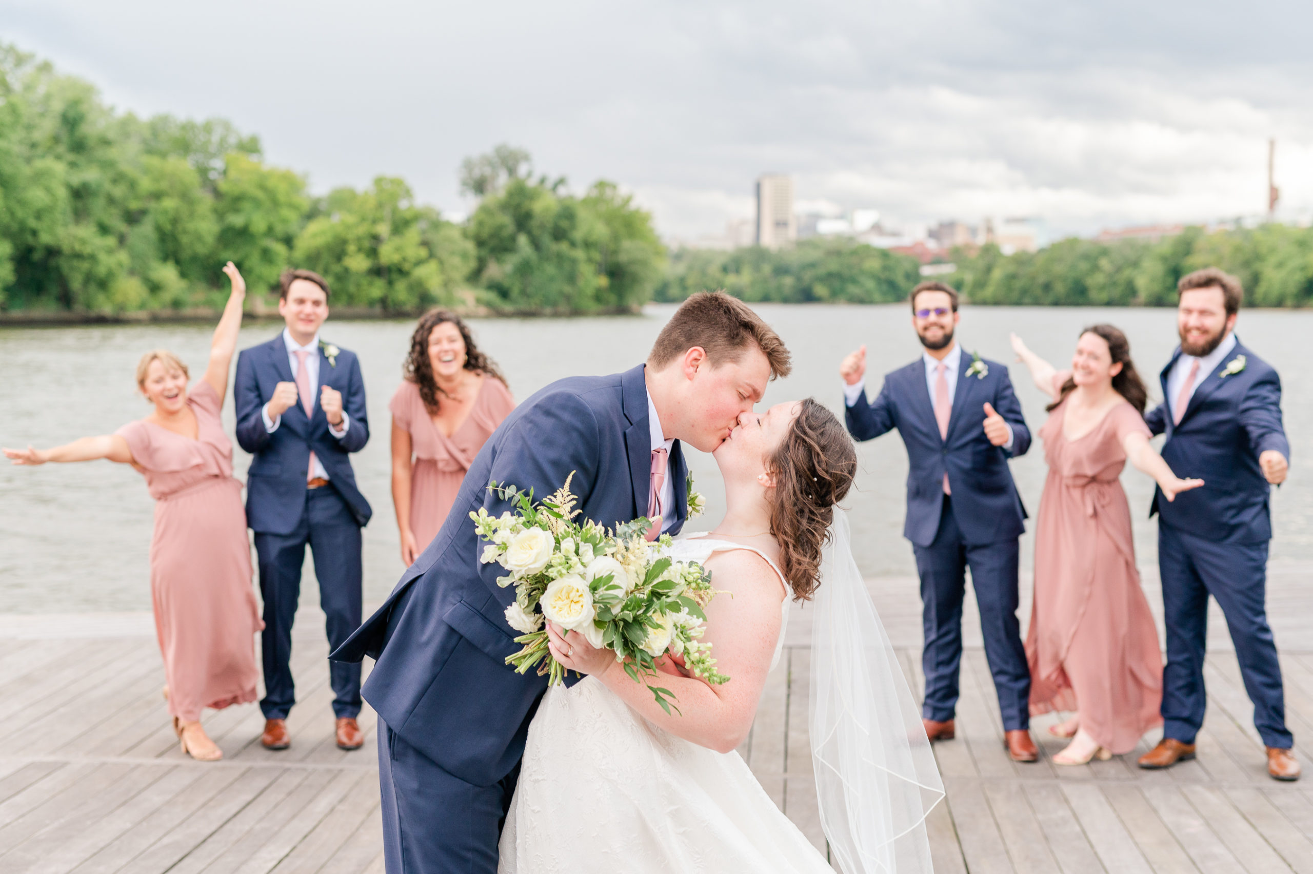 The boathouse at Rocketts Landing Richmond Wedding