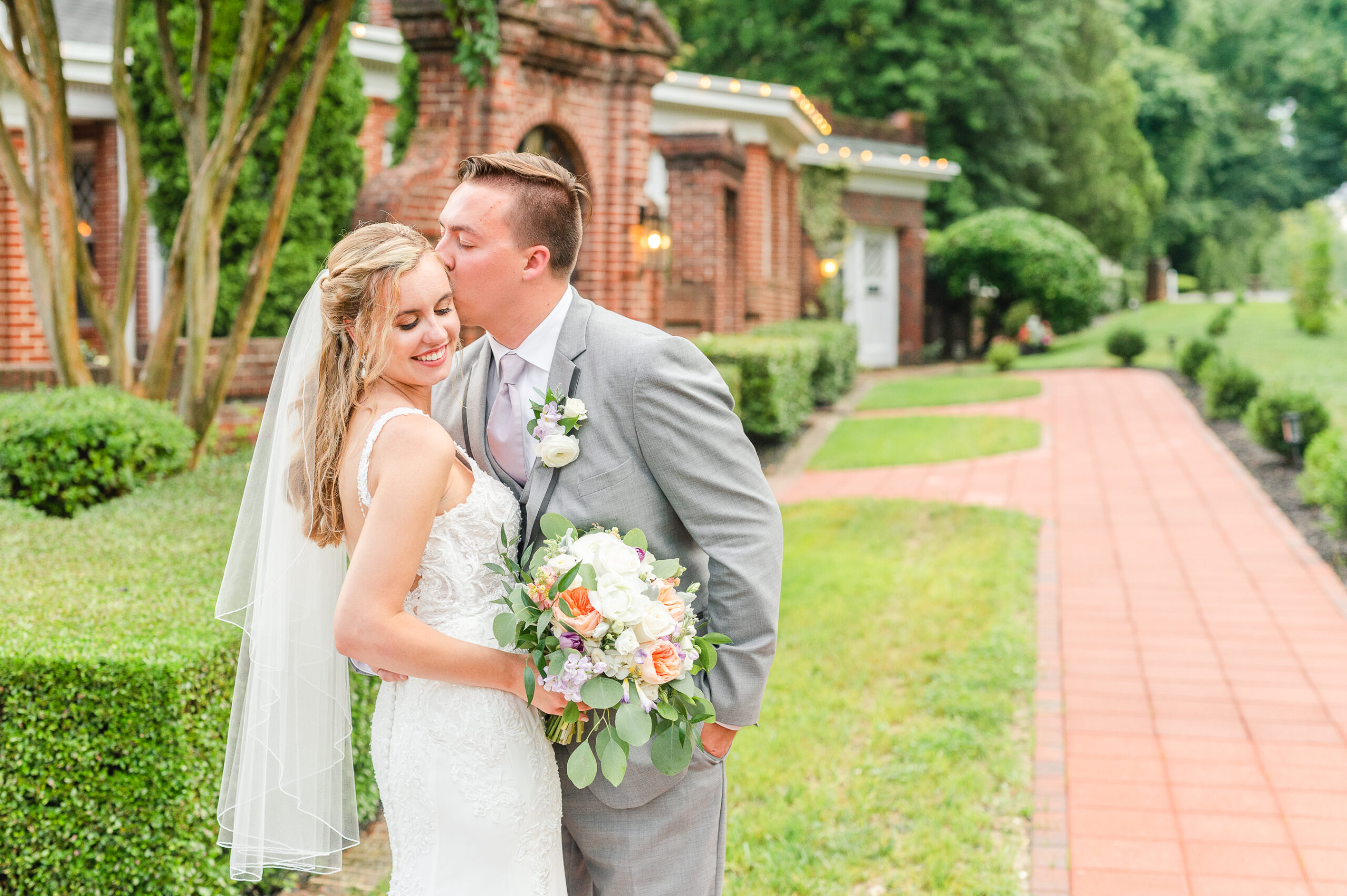 Mankin mansion rainy wedding